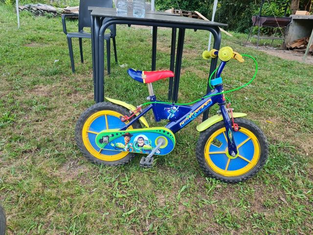 Bicicleta infantil toy story