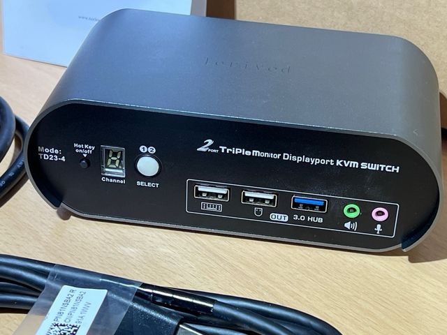 Switch KVM DP USB 3.0 a 2 porte Trived