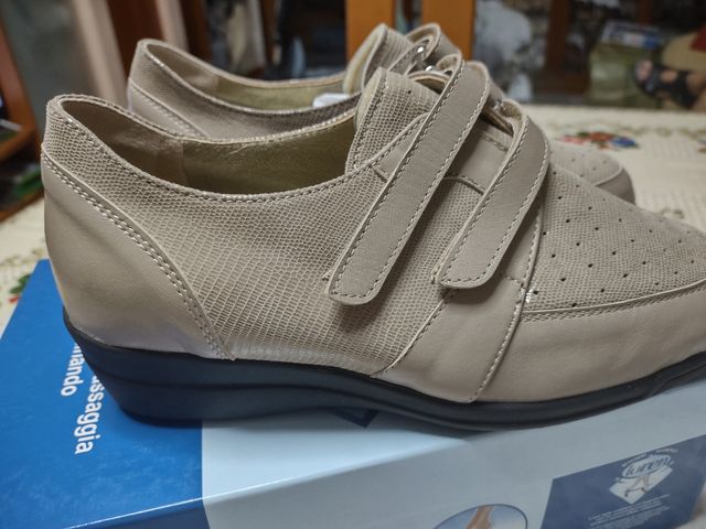 Scarpe donna pelle beige n. 36