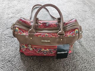 Bolso Desigual con Etiqueta