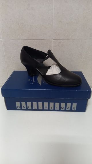 ZAPATOS FLAMENCO PIEL CON CLAVOS