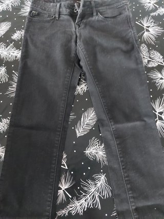 Pantalon vaquero largo negro