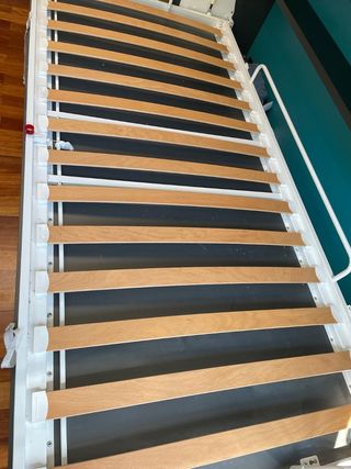 Habitación infantil con litera abatible