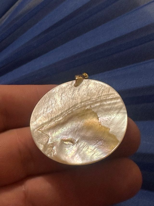 Ciondolo in madreperla