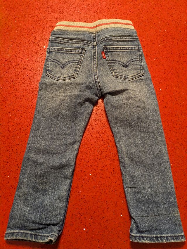 Skinny Levi's bimbo 24 mesi