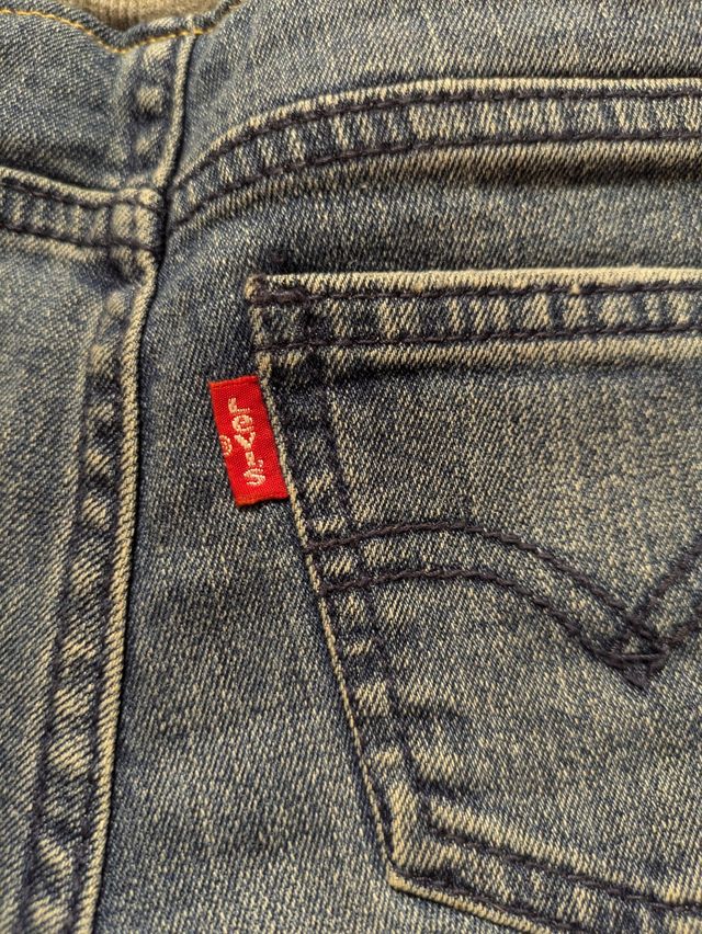 Skinny Levi's bimbo 24 mesi