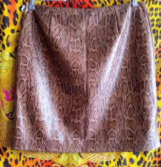 Falda Efecto Piel de Zara Talla L 