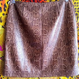 Falda Efecto Piel de Zara Talla L 