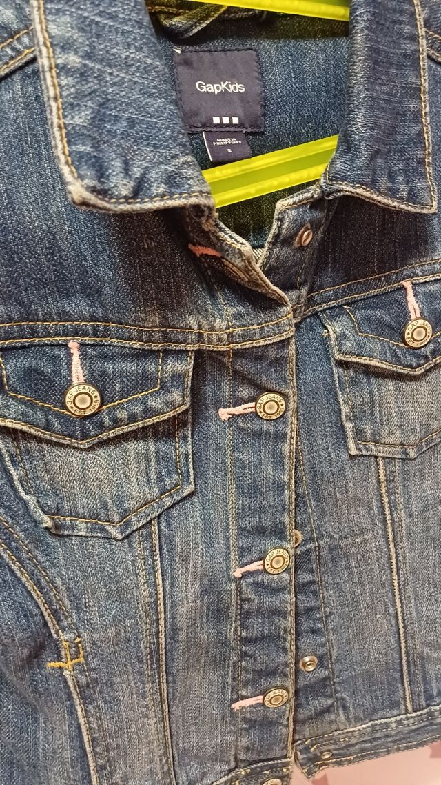 Cazadora vaquera niña