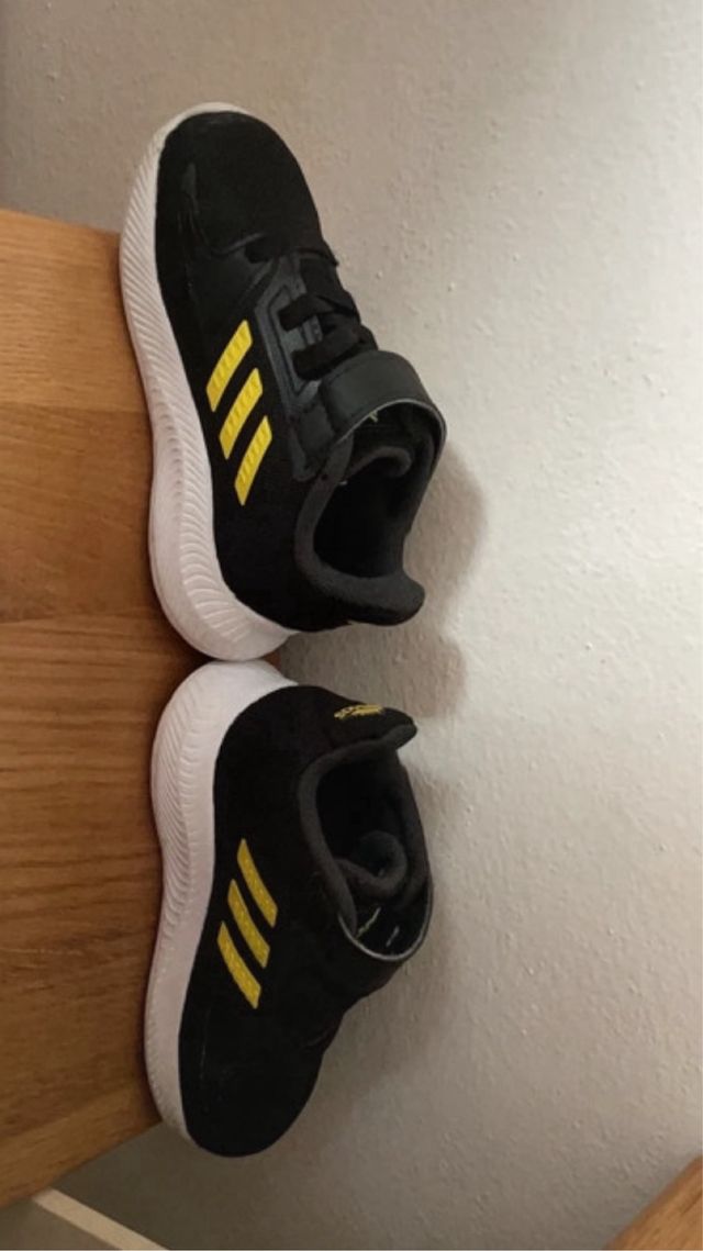 Scarpe bambino Adidas nere numero 21