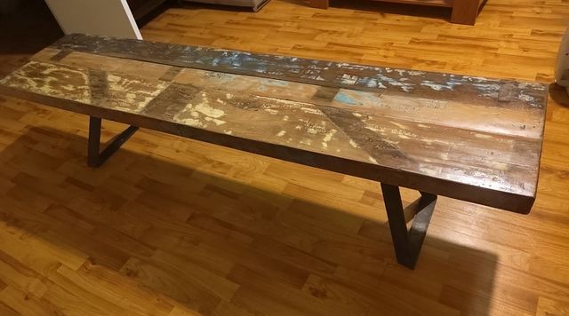 Banco vintage de madera y patas hierro