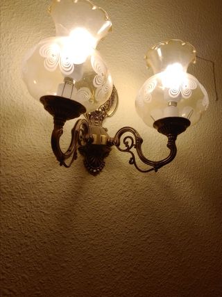 Lampara de pared de bronce