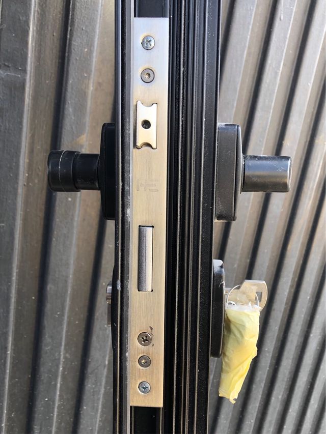 Cerradura completa para Puerta de Aluminio