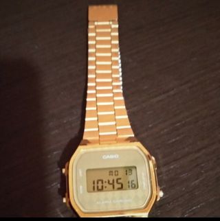 Reloj Casio dorado