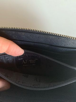 Armani cartera de cuero.