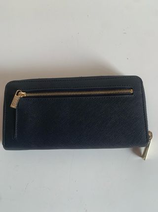 Armani cartera de cuero.