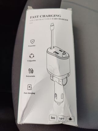 Cargador móvil coche