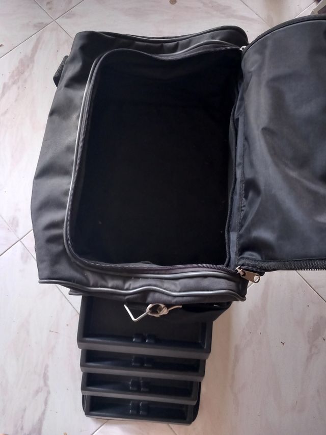 Trolley makeup artist Dolce e Gabbana