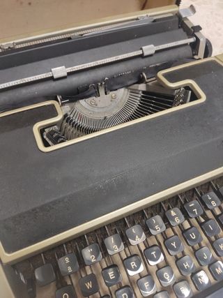 Maquina escribir Olivetti