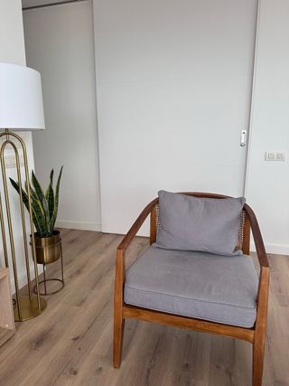 Sillón de Madera y Ratán