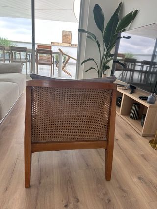Sillón de Madera y Ratán