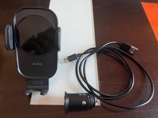 Caricabatteria da auto wireless