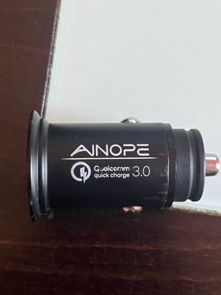 Caricabatteria da auto wireless