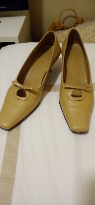 Zapatos mujer vestir.18€ c/u