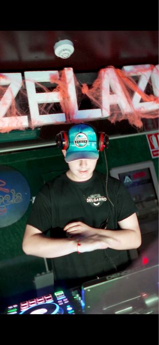 DJ PARA EVENTOS Y FIESTAS, CON EQUIPO DE SONIDO.