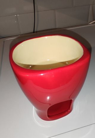 Fornelletto per fonduta di cioccolato.