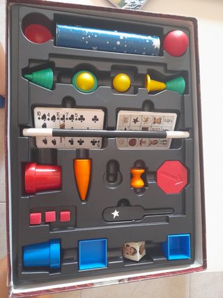 Juego de magia Kika Superbruja