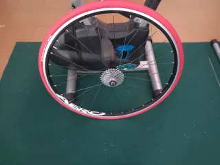 Máquina para practicar bicicleta,incluye rueda
