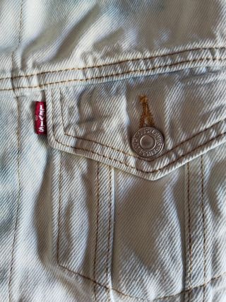 Cazadora Levis sin estrenar talla M