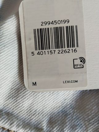 Cazadora Levis sin estrenar talla M