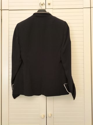 Traje fiesta de falda, top y chaqueta