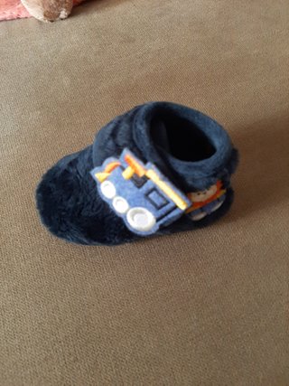 Zapatilla de casa bebé
