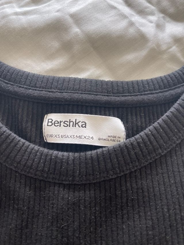 vestido negro ajustado