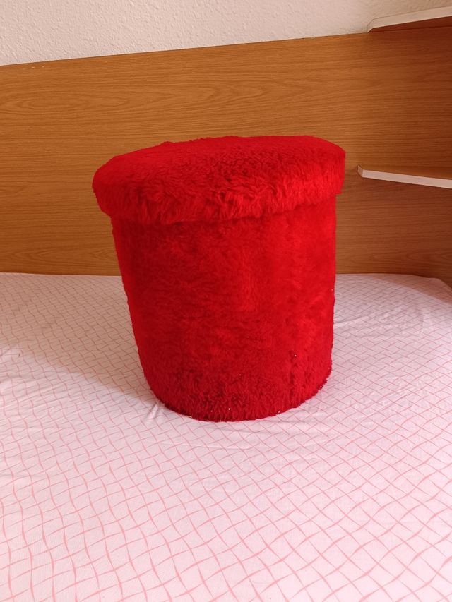 Puff vintage color rojo
