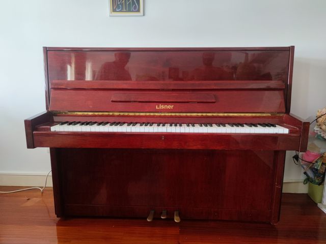 Piano de pared