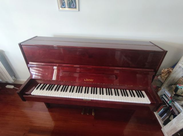 Piano de pared