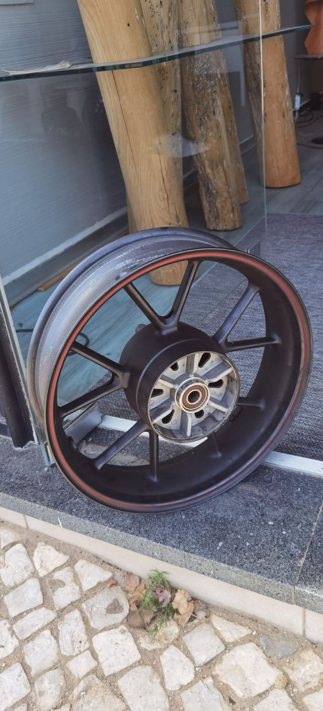 Roda Traseira Triumph