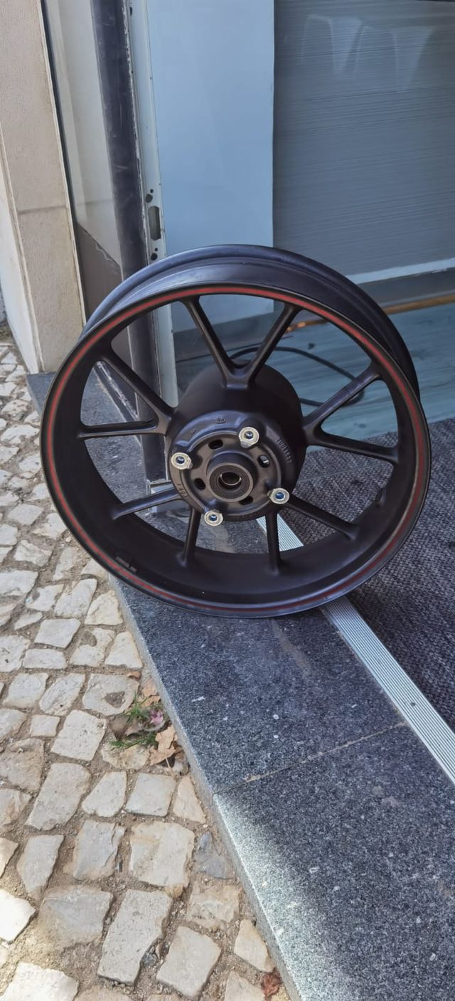 Roda Traseira Triumph