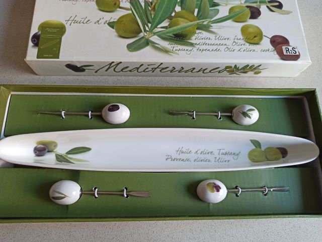 Cuenco cerámica y pinchos para aceitunas