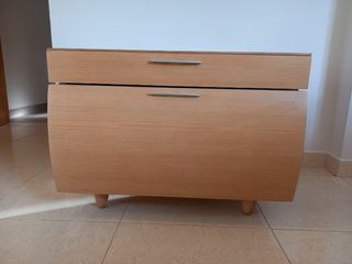 Mesita de noche/ auxiliar