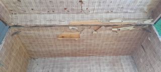 Baúl  de madera y hojalata antiguo