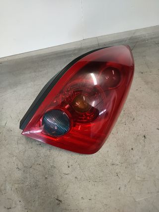✅PILOTO TRASERO DERECHO NISSAN PRIMERA