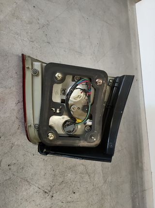 ✅PILOTO TRASERO IZQUIERDO KIA CARENS