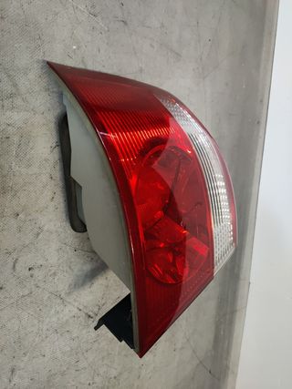 ✅PILOTO TRASERO IZQUIERDO KIA CARENS