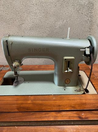 Maquina de coser singer antigua