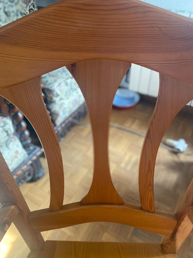 Silla de madera
